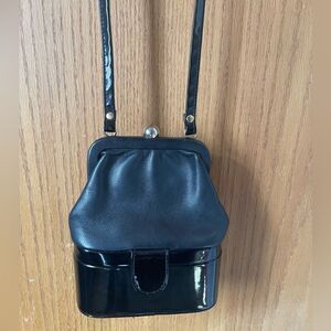 Vintage 80’s Diamicci black crossbody.